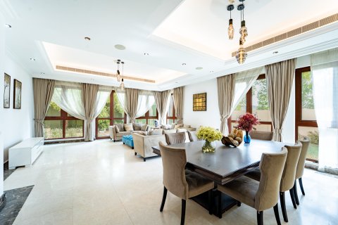 Villa til salgs i Dubai, Emiratene 5 soverom, 640 kvm Nr. 758484 - Foto 10