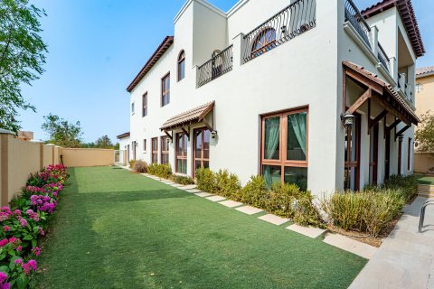 Villa til salgs i Dubai, Emiratene 5 soverom, 640 kvm Nr. 758484 - Foto 3