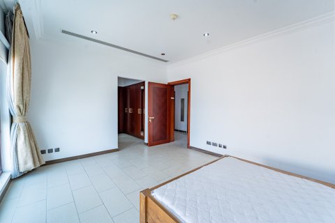 Villa til salgs i Dubai, Emiratene 5 soverom, 640 kvm Nr. 758484 - Foto 23