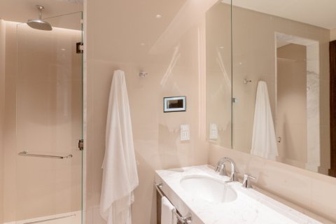 Apartamento en venta en Downtown Dubai (Downtown Burj Dubai), Dubai, EAU 2 dormitorios, 135 m2 № 758483 - foto 15