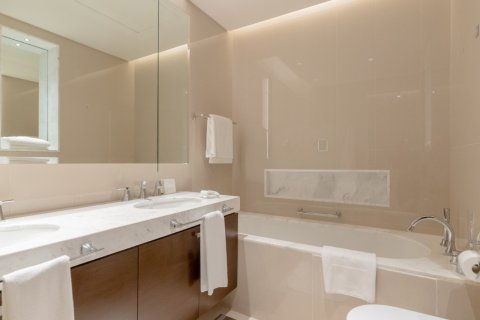 Apartamento en venta en Downtown Dubai (Downtown Burj Dubai), Dubai, EAU 2 dormitorios, 135 m2 № 758483 - foto 16