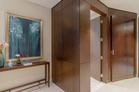 Apartamento en venta en Downtown Dubai (Downtown Burj Dubai), Dubai, EAU 2 dormitorios, 135 m2 № 758483 - foto 11
