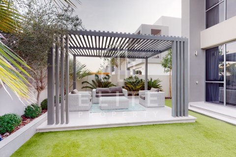Villa in Dubai Hills Estate, Dubai, UAE 4 bedrooms № 620201 - photo 2