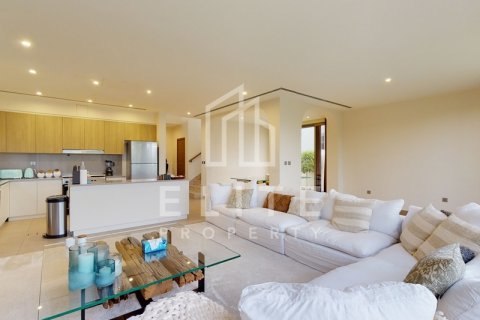 Villa in Dubai Hills Estate, Dubai, UAE 4 bedrooms № 620201 - photo 4