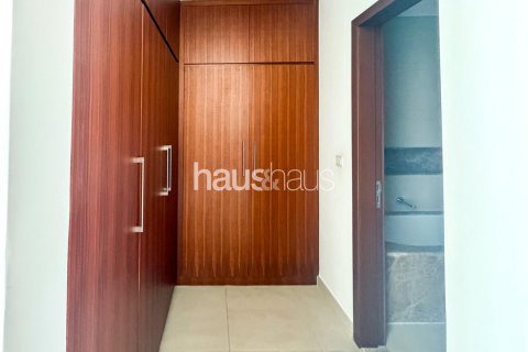 Appartamento in affitto a The Hills, Dubai, EAU 2 camere da letto, 132 mq. № 626862 - foto 12
