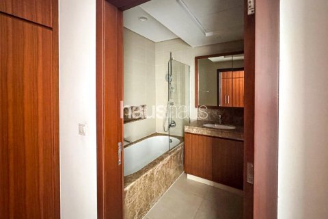 Appartamento in affitto a The Hills, Dubai, EAU 2 camere da letto, 132 mq. № 626862 - foto 14