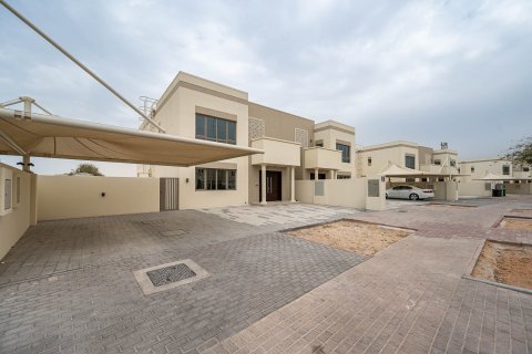Jebel Ali, Dubai, संयुक्त अरब अमीरात में विला, 4 बेडरूम, 290.04 वर्ग मीटर, संख्या 750705 - फ़ोटो 24