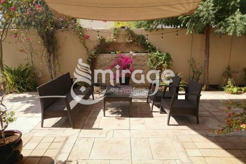 Řadový dům v Al Raha Gardens, Abu Dhabi, SAE 4 ložnice, 301.6 m² Č.: 550668 - fotografie 10