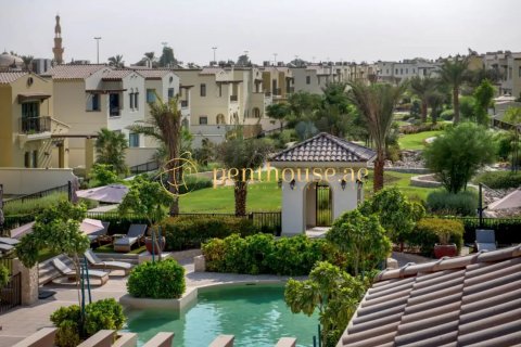 Rumah bandar di Mirdif, Dubai, UAE 3 bilik tidur, 353 meter persegi № 593794 - foto 10