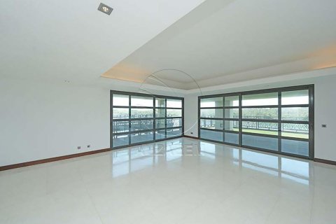 Villa in Al Gurm, Abu Dhabi, UAE 4 bedrooms, 1384 sq.m. № 615950 - photo 22