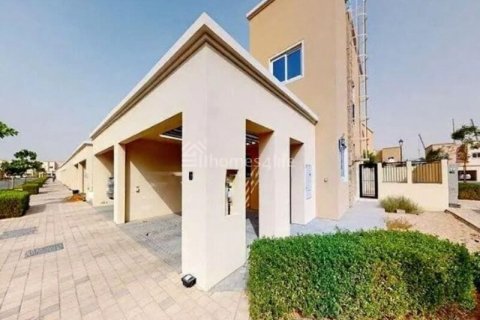 Villa i Dubai Land, Dubai, UAE 4 sovrum, 383 kvm Nr. 690836