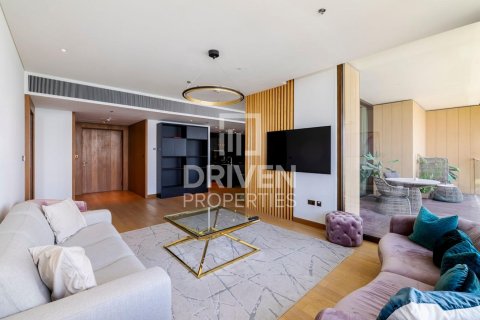 Jumeirah, Dubai, संयुक्त अरब अमीरात में अपार्टमेंट, 1 बेडरूम, 136.47 वर्ग मीटर, संख्या 762592