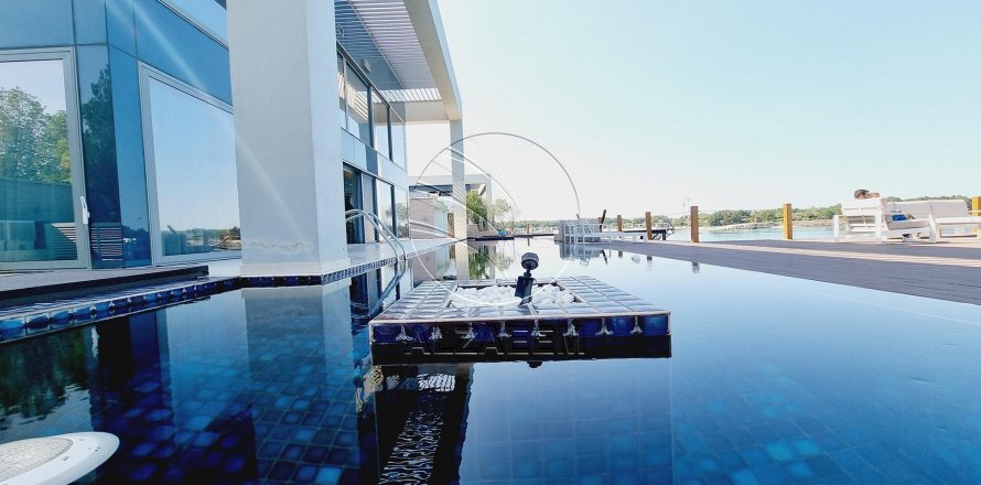 Vilë në Nurai Island, Abu Dhabi, Emiratet e Bashkuara Arabe 4 dhoma gjumi, 836 m2. № 614964