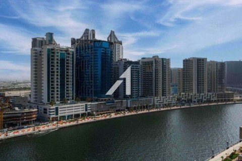Apartmen di Business Bay, Dubai, UAE 2 bilik tidur, 134 meter persegi № 694612 - foto 16