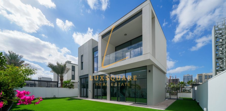 Vilë në Al Furjan, Dubai, Emiratet e Bashkuara Arabe 5 dhoma gjumi, 624 m2. № 694618