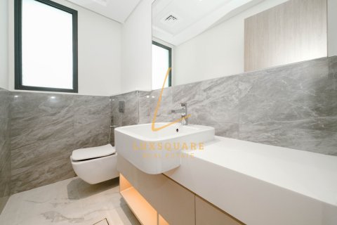 Vilë në Al Furjan, Dubai, Emiratet e Bashkuara Arabe 5 dhoma gjumi, 624 m2. № 694618 - Foto 21