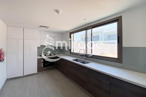 Twee-onder-een-kapwoning te koop in Yas Island, Abu Dhabi, VAE 3 slaapkamers, 390 vr.m., nr 596961 - foto 9