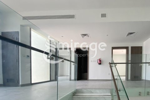 Twee-onder-een-kapwoning te koop in Yas Island, Abu Dhabi, VAE 3 slaapkamers, 390 vr.m., nr 596961 - foto 2
