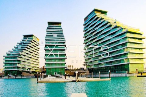 Apartament në Al Raha Beach, Abu Dhabi, Emiratet e Bashkuara Arabe 2 dhoma gjumi, 111.5 m2. № 595652 - Foto 1