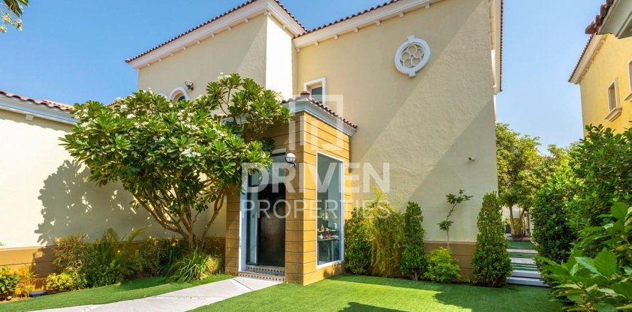 Villa em Jumeirah Park, Dubai, EAU 4 quartos, 510 m2 № 653167