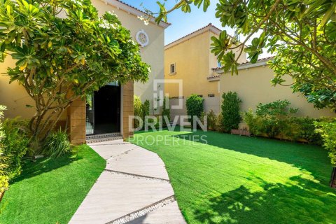 Müüa villa asukohaga Jumeirah Park, Dubai, AÜE: 4 magamistoaga, 510 m² Nr 653167 - pilt 23