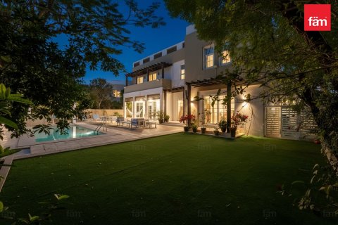 Βίλα σε Dubai, ΗΑΕ 5 υπνοδωμάτια, 756 τ.μ. Αρ. 686005 - φωτογραφία 15