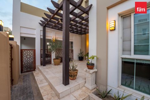 Βίλα σε Dubai, ΗΑΕ 5 υπνοδωμάτια, 756 τ.μ. Αρ. 686005 - φωτογραφία 3