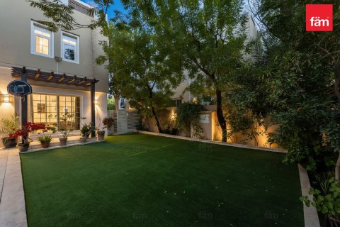 Βίλα σε Dubai, ΗΑΕ 5 υπνοδωμάτια, 756 τ.μ. Αρ. 686005 - φωτογραφία 21