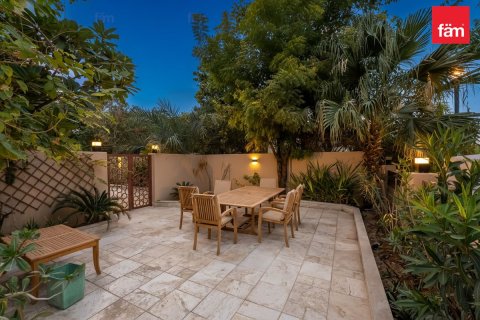 Βίλα σε Dubai, ΗΑΕ 5 υπνοδωμάτια, 756 τ.μ. Αρ. 686005 - φωτογραφία 8