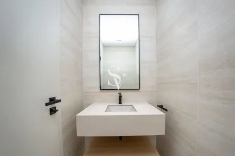 דירה להשכרה ב Al Jaddaf, Dubai, איחוד האמירויות  2 חדרי שינה, 121 מ"ר, מספר 694497 - תמונה 18