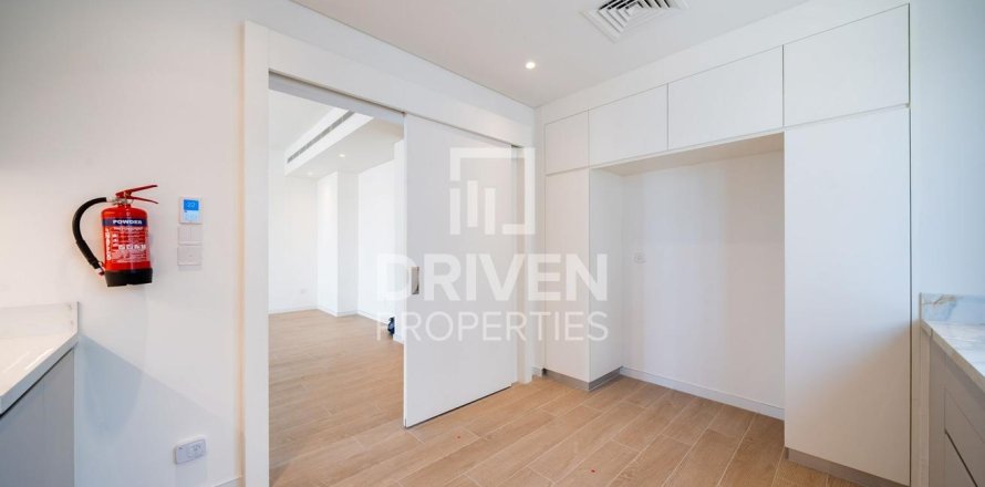 Ridamaja asukohaga Jebel Ali, Dubai, AÜE: 4 magamistoaga, 362.41 m² Nr 743501
