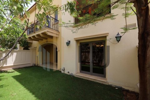 Townhouse on the Saadiyat Island, Abu Dhabi, UAE 4 bedrooms, 381 sq.m. № 573933 - photo 2