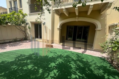 Řadový dům na Saadiyat Island, Abu Dhabi, SAE 4 ložnice, 340 m² Č.: 573934 - fotografie 2