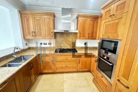 Řadový dům na Saadiyat Island, Abu Dhabi, SAE 4 ložnice, 340 m² Č.: 573934 - fotografie 10