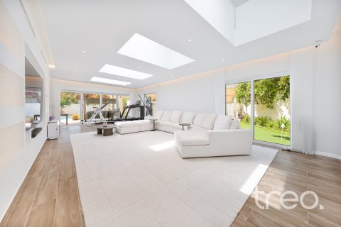 Villa en venta en Meadows, Dubai, EAU 6 dormitorios, 566.71 m2 № 753611 - foto 3