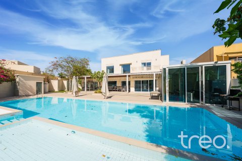 Villa en venta en Meadows, Dubai, EAU 6 dormitorios, 566.71 m2 № 753611 - foto 25