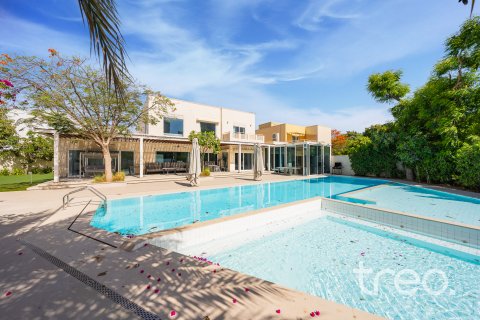 Vilë në Meadows, Dubai, Emiratet e Bashkuara Arabe 6 dhoma gjumi, 566.71 m2. № 753611