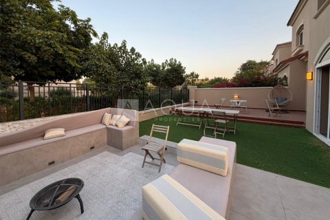 Зняти в оренду віллу в Serena, Дубай, ОАЕ 3 спальні, 213.2м2, № 685618 - фото 15