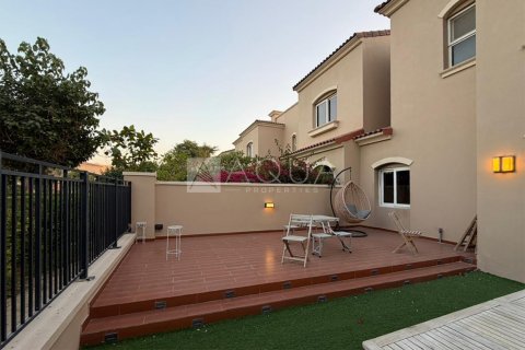 Зняти в оренду віллу в Serena, Дубай, ОАЕ 3 спальні, 213.2м2, № 685618 - фото 16