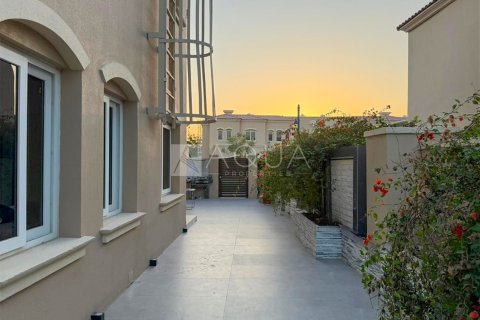 Зняти в оренду віллу в Serena, Дубай, ОАЕ 3 спальні, 213.2м2, № 685618 - фото 17