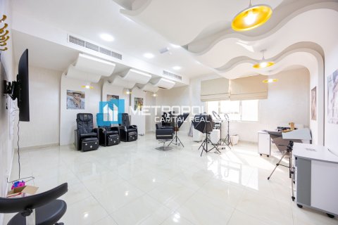 Khalifa City, Abu Dhabi, BAE’de satılık ticari villa 1545 m&sup2; No 695504 - fotoğraf 8