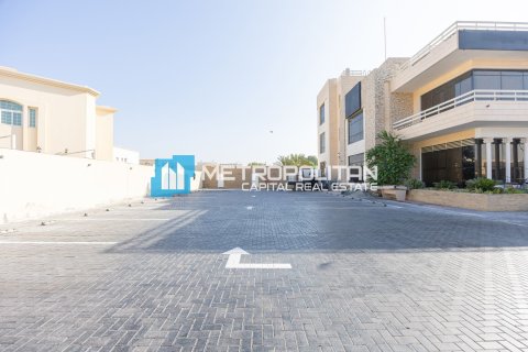 Khalifa City, Abu Dhabi, BAE’de satılık ticari villa 1545 m&sup2; No 695504 - fotoğraf 20