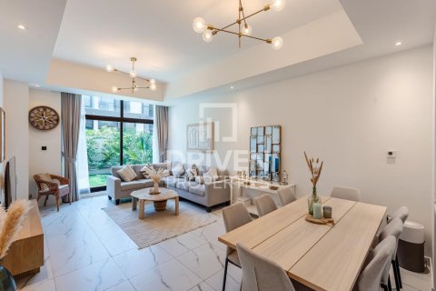 ویلا برای فروش در  Mohammed Bin Rashid City، Dubai، امارات متحده عربی  4 خوابه ، 257.71 متر مربع ، شماره 744687 - تصویر 1