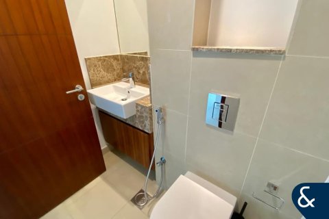 Appartement te huur in The Hills, Dubai, VAE 1 slaapkamer, 82 vr.m., nr 698466 - foto 5