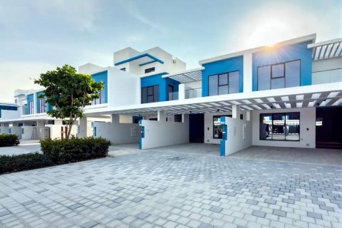 Таунхаус в Al Wasl, Дубай, ОАЕ 4 спальні, 211м2 № 707760