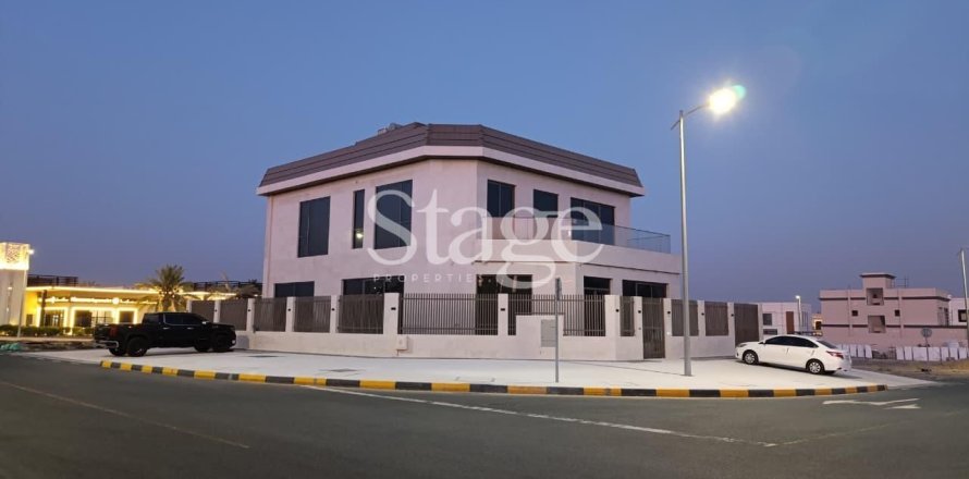 וילה ב Tilal City, Sharjah, איחוד האמירויות 6 חדרי שינה, 473 מ"ר מספר 737415
