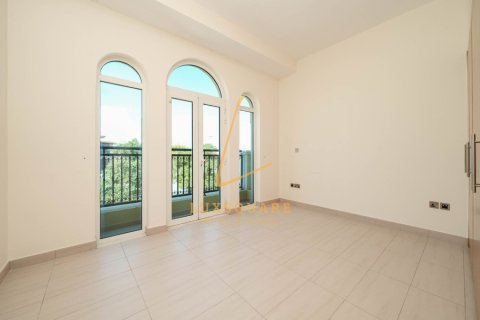 Vilă de închiriat în Jumeirah Park, Dubai, EAU 4 dormitoare, 511 mp.  №700865 - poză 13