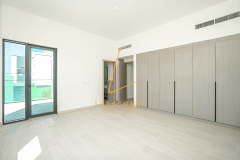 Зняти в оренду віллу в Al Furjan, Дубай, ОАЕ 4 спальні, 336м2, № 700870 - фото 12