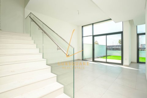 Зняти в оренду віллу в Al Furjan, Дубай, ОАЕ 4 спальні, 336м2, № 700870 - фото 5