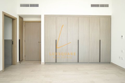 Зняти в оренду віллу в Al Furjan, Дубай, ОАЕ 4 спальні, 336м2, № 700870 - фото 13